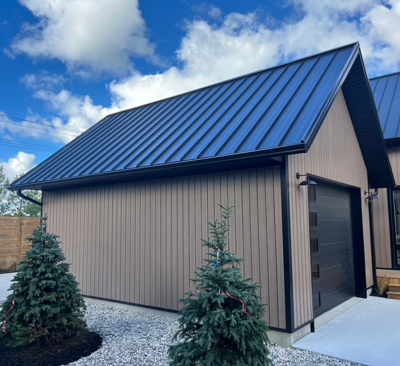 Premium vinyl siding installation in Hepworth