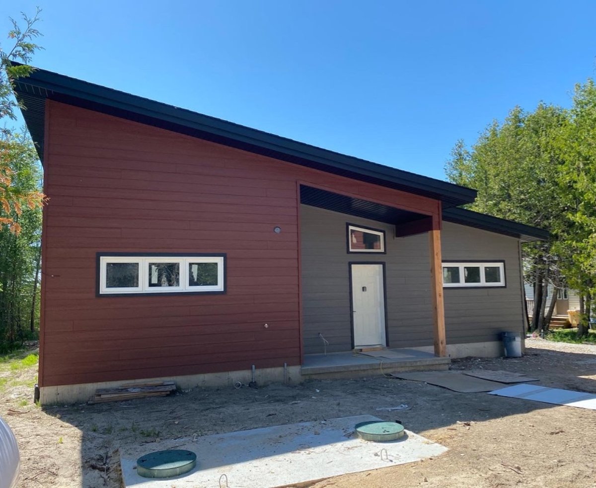 Premium vinyl siding installation in Owen Sound