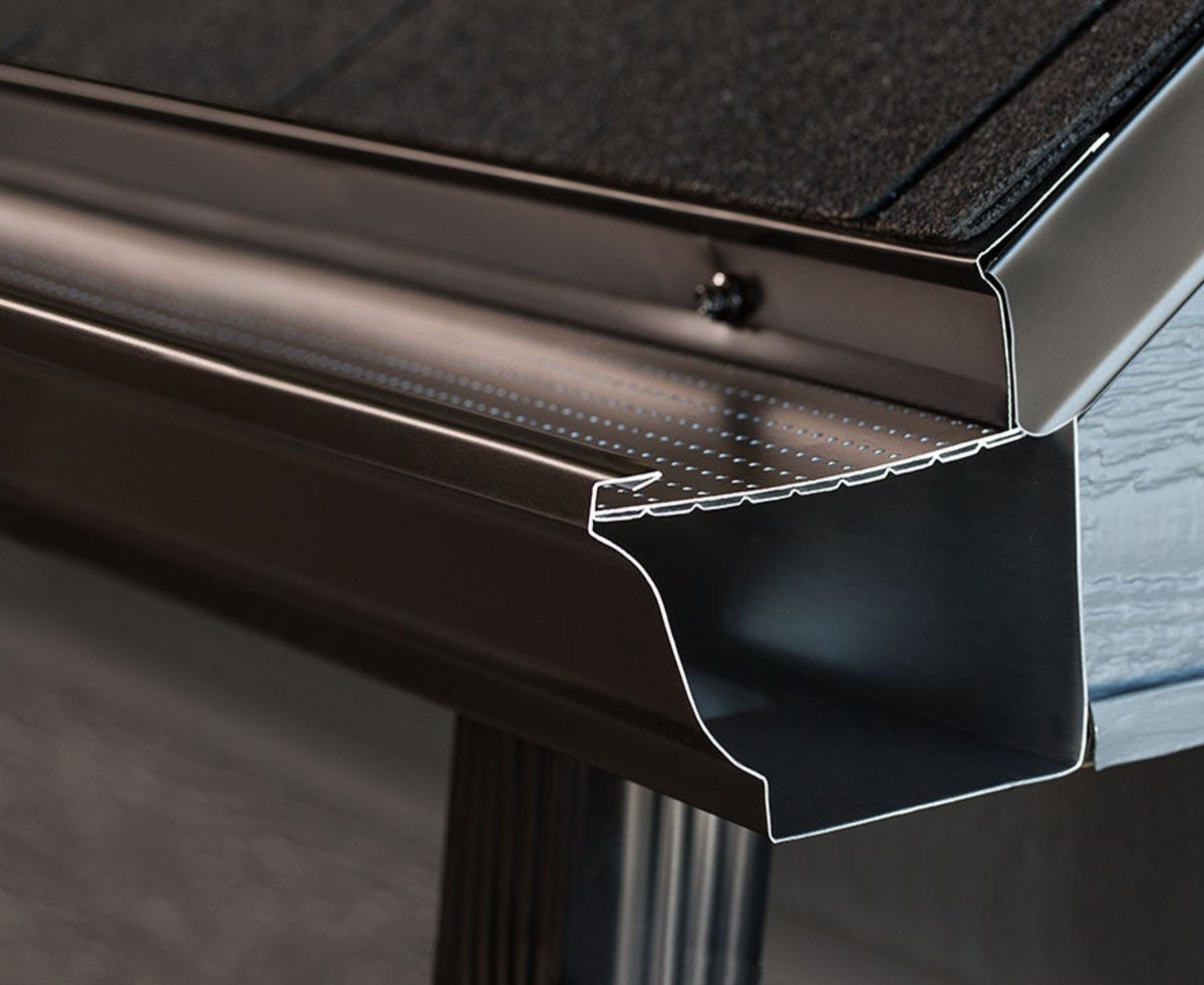 Premium vinyl siding installation in Tara