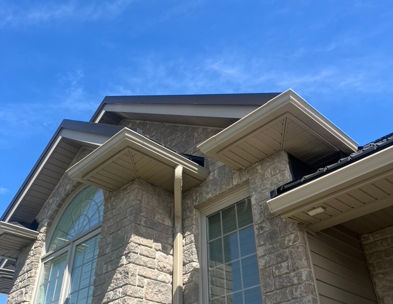 Aluminum soffit and fascia installation in Kincardine