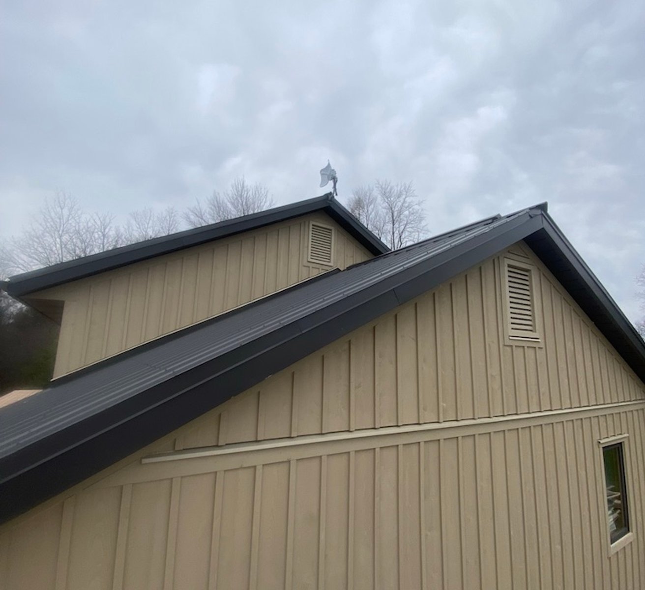 Premium vinyl siding installation in Lion's Head