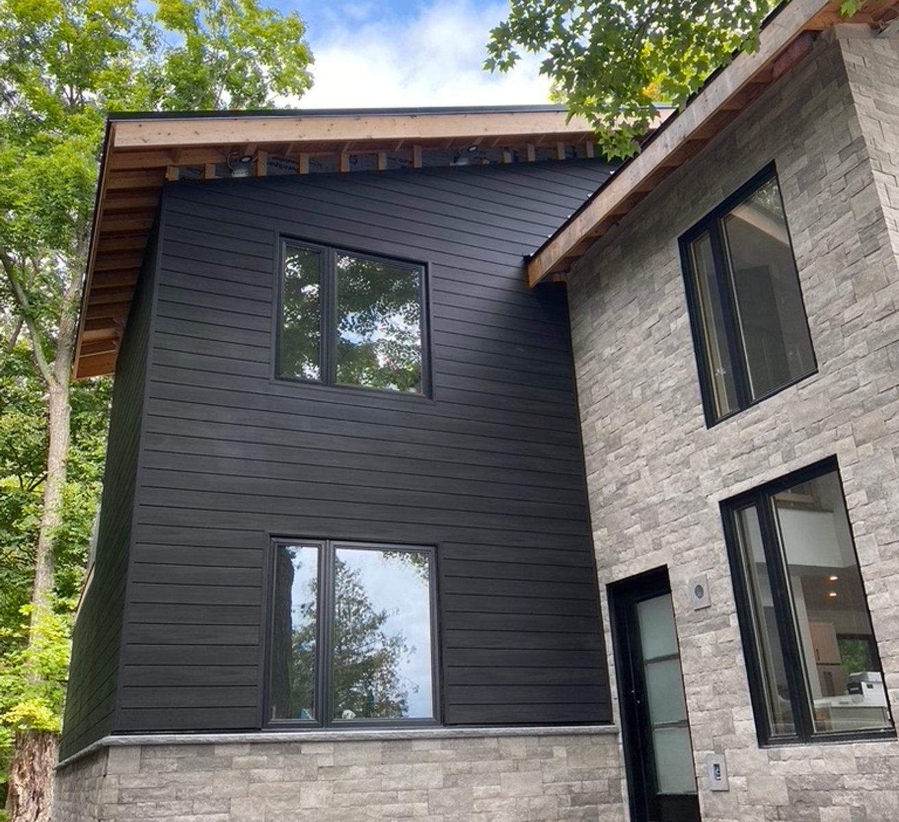 Premium vinyl siding installation in Sauble Beach