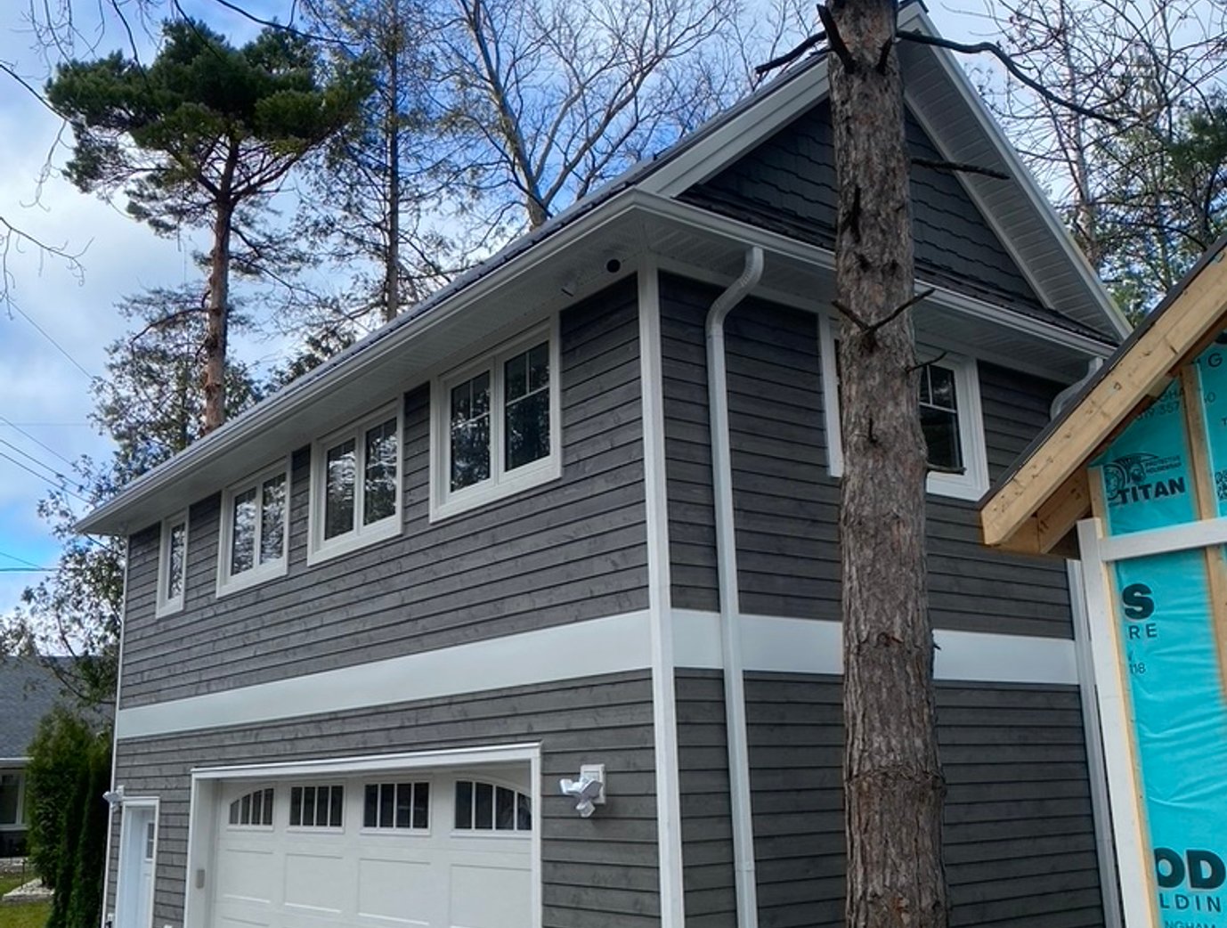 Aluminum soffit and fascia installation in Paisley