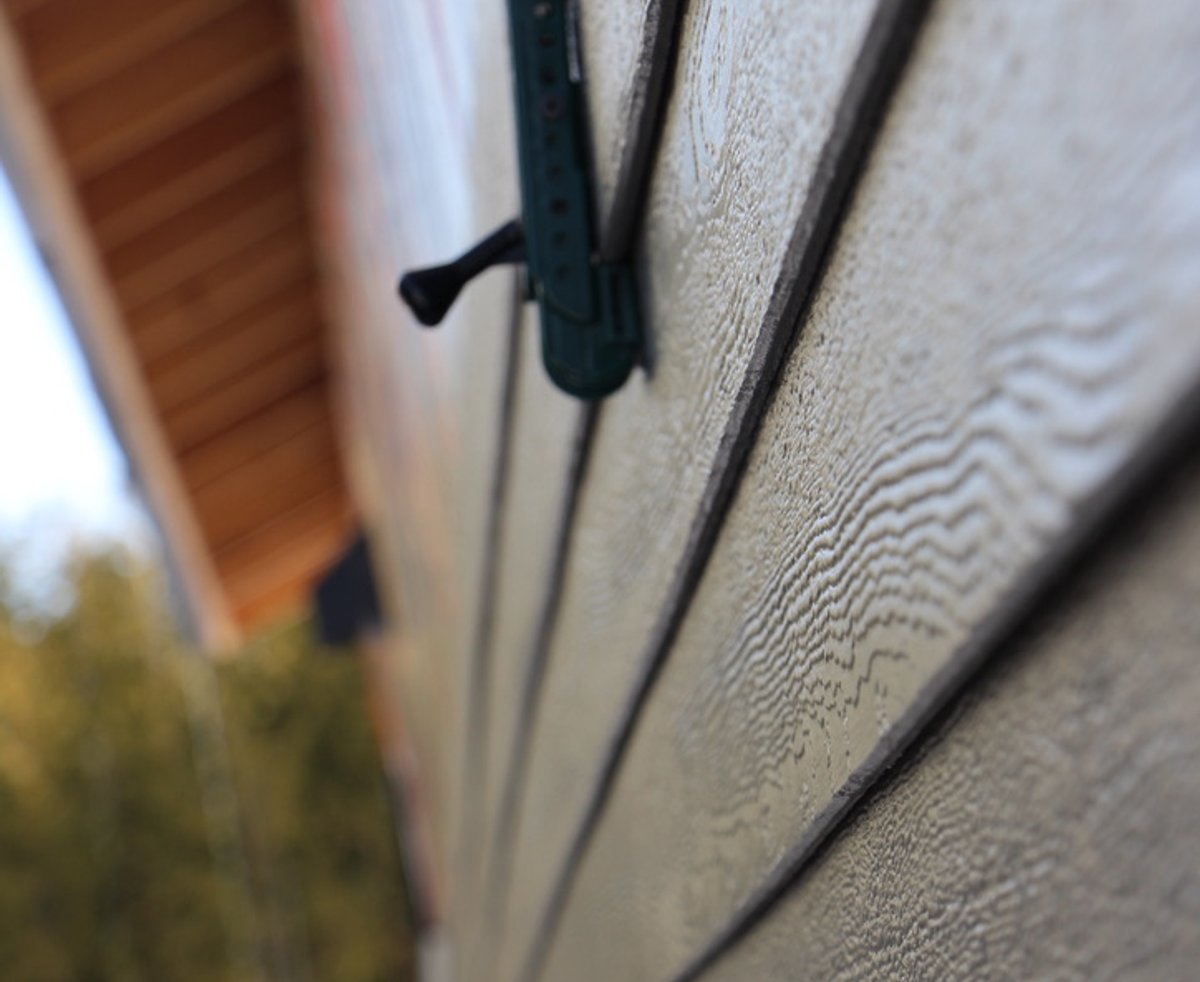 Premium vinyl siding installation in Owen Sound